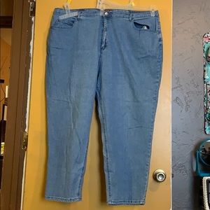 Stretchy back blue jeans———- R